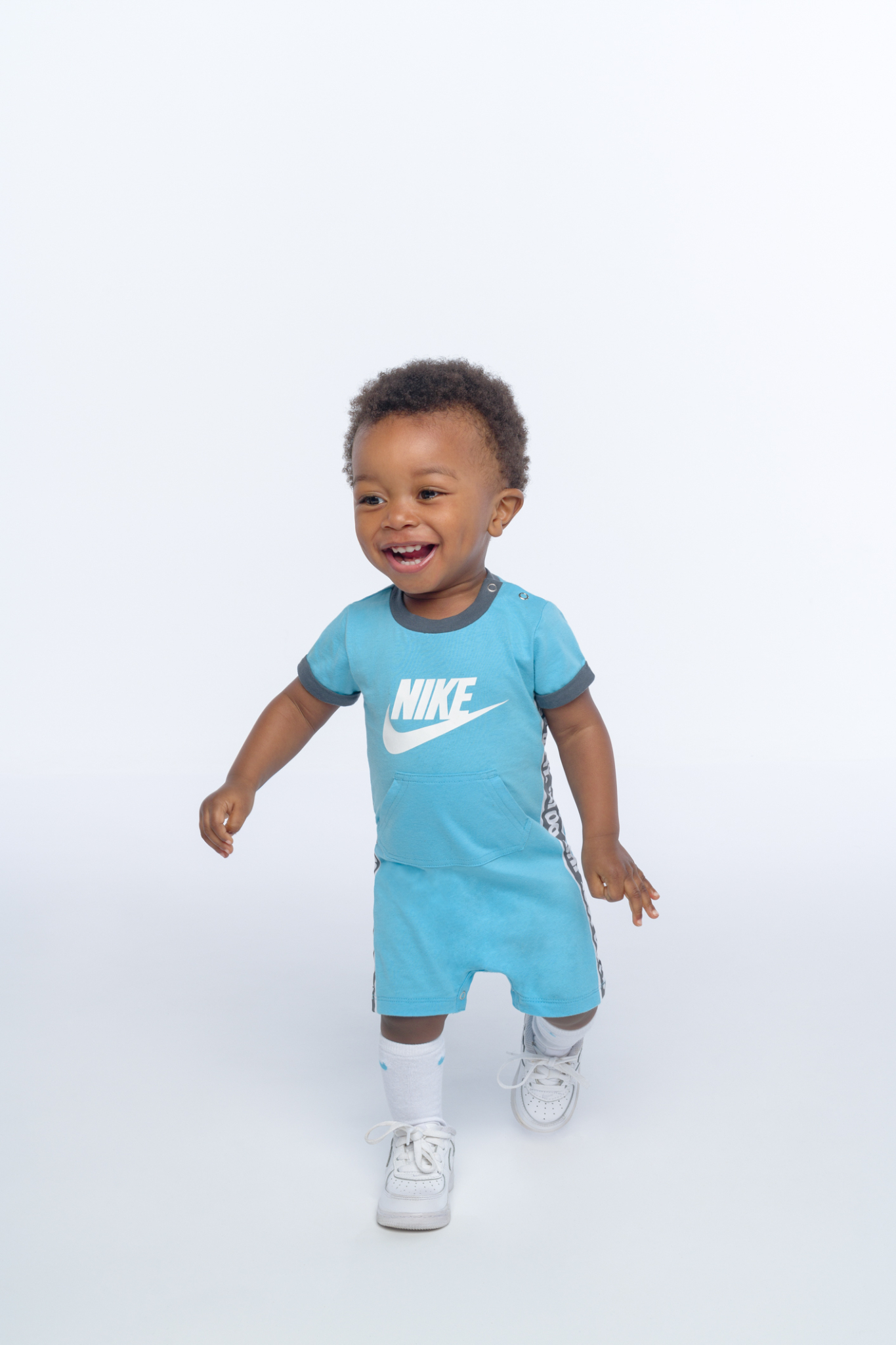 PHS 19 28 SU19 Nike baby 03088